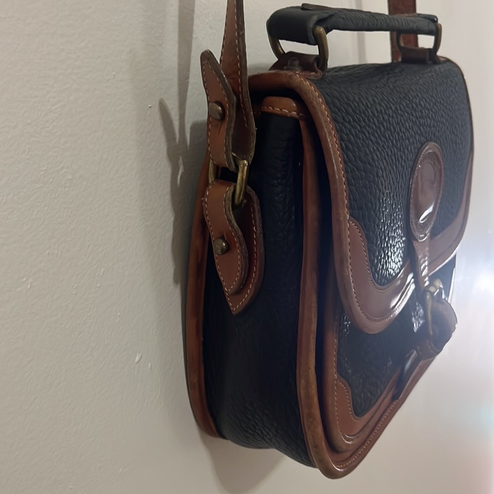 Dooney & Bourke Smaller Size Surrey Vintage  Crossbody Rare 90's Vintage - Picture 5 of 17
